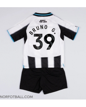 Billige Fotballdrakt Newcastle United Bruno Guimaraes #39 Replika Hjemmedraktsett Barn 2025-26 Kortermet (med bukser)
